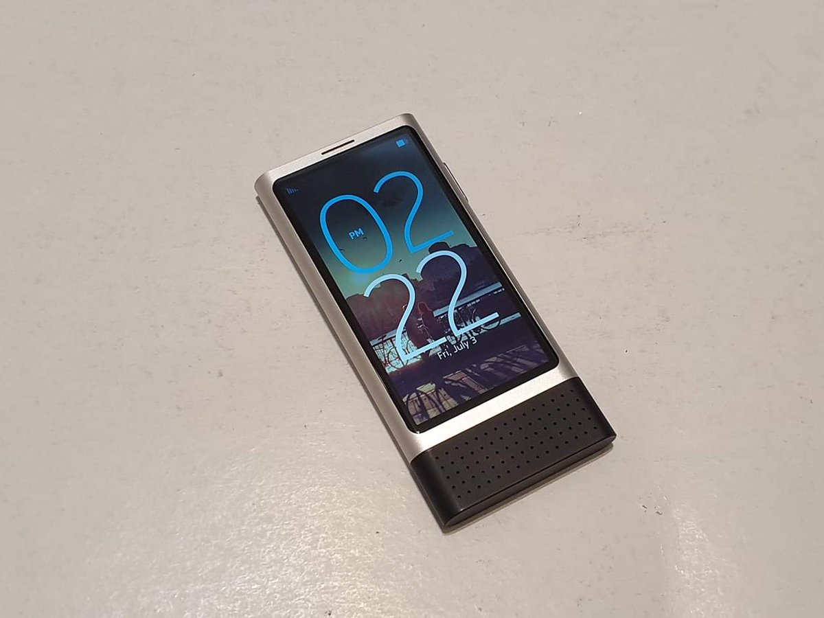 Meet the Ion Mini, a KitKat running Nokia smartphone from 2013