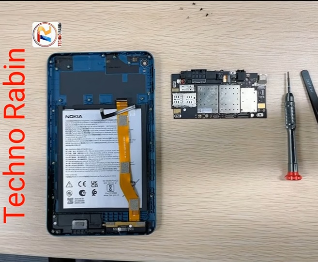 El desmontaje del Nokia T10 revela su cuerpo de policarbonato