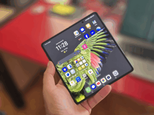 Foldable phone